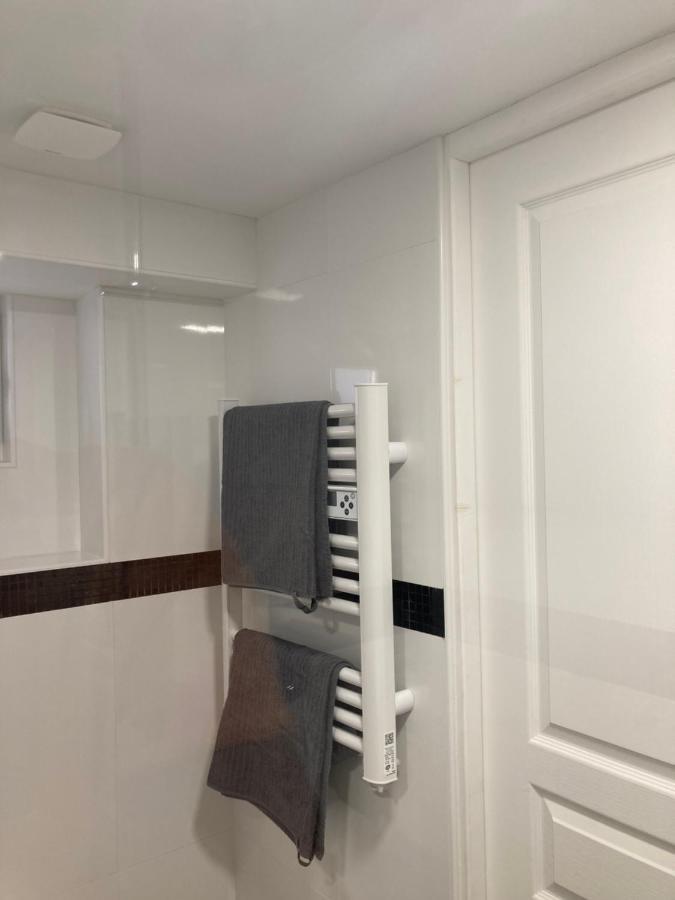 Ferienwohnung Affaires Ou Loisirs - La Cachette Secrete Choisy-le-Roi Exterior foto